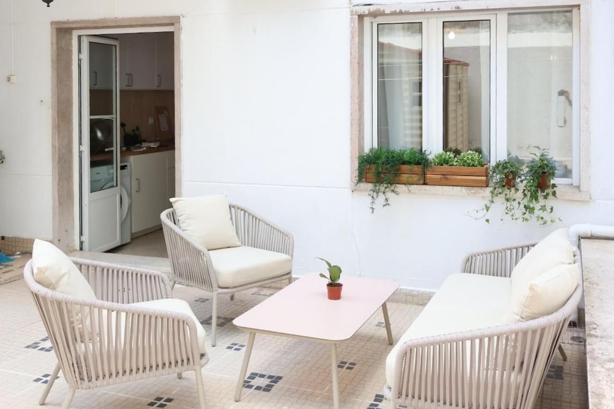 Apartment Lovely In The With Terrace